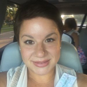 Meet your Posher, Elizabeth